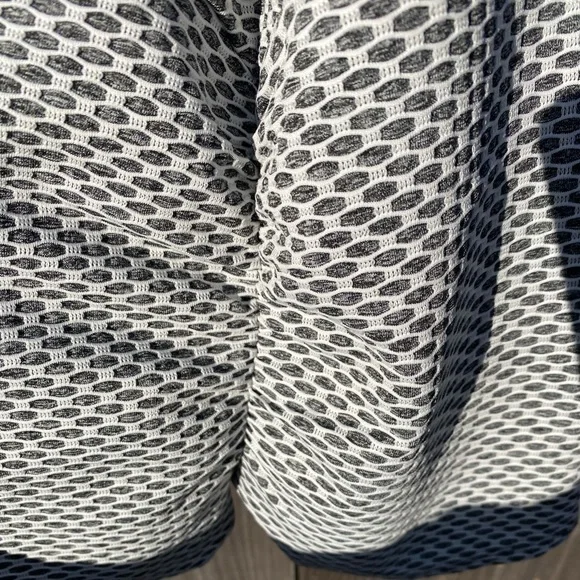 NWT Women’s XS Halara padded bra athletic jumpsuit romper adjustable straps - Picture 3 of 8